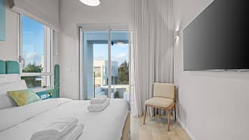 7 bedrooms, in-room safe, iron/ironing board, free WiFi