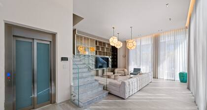 MAMAD Luxury Brand New Villa with Pool by FeelHome