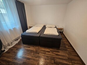 2 bedrooms, WiFi, bed sheets