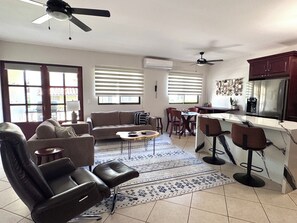 Smart TV - Casa Suerte at Valle Verde Complex (Playas Del Coco)