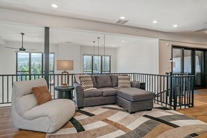 TV, fireplace - Experience luxury in Winter Park at Arrow 206 (Winter Park)