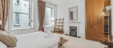 3 Schlafzimmer, Bügeleisen/Bügelbrett, Reisekinderbett, WLAN