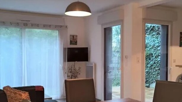 Unclassified image, 1 of 8, button - 3-Bed House Near Océarium, Pets Allowed (Le Croisic)