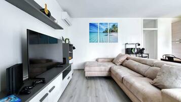 Tv, tv-spel och kontor