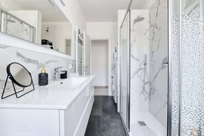 Shower, hair dryer - Golden House - Sirmione Holiday (Sirmione)