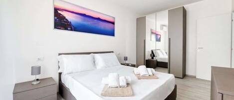 2 室のベッドルーム、アイロン / アイロン台、旅行用ベビーベッド、WiFi (無料)