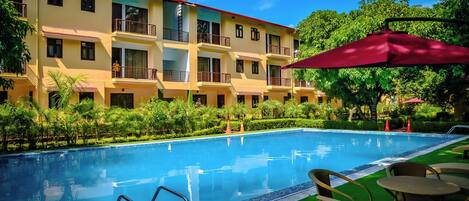 Piscina a l'aire lliure