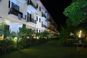 Garden - Chiraiya Resort and Hotels (Ramnagar)