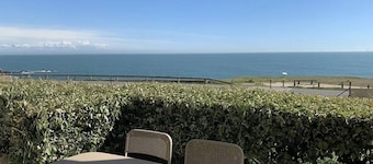 Le Croisic: 2-room with sea-view terrace - Pets allowed