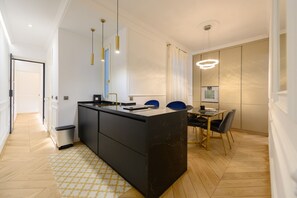 Fridge, microwave, oven, dishwasher