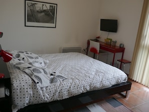 2 bedrooms