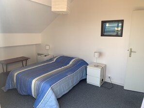 2 bedrooms