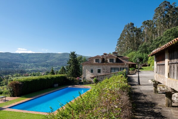 Seasonal outdoor pool - 3 Cabras Perdidas (Arbo)