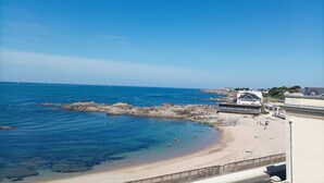 Unclassified image, 2 of 10, button - Studio in Le Croisic - Sea View - Pets Allowed (Le Croisic)