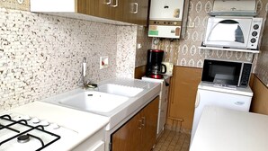 Unclassified image, 4 of 10, button - Studio in Le Croisic - Sea View - Pets Allowed (Le Croisic)