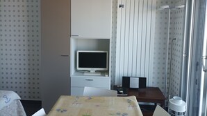 Unclassified image, 5 of 10, button - Studio in Le Croisic - Sea View - Pets Allowed (Le Croisic)