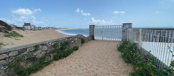 Batz-sur-Mer: Duplex Apt 2 Bedrooms, 6 Guests, Parking