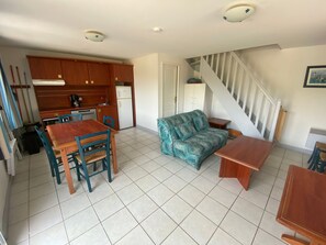 Interior - Batz-sur-Mer: Duplex Apt 2 Bedrooms, 6 Guests, Parking (Batz-sur-Mer)