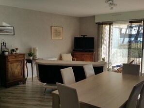Interior - Quiet apartment with terrace, 2-4 people, Le Croisic (Le Croisic)