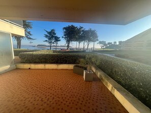 Property grounds - Quiet apartment with terrace, 2-4 people, Le Croisic (Le Croisic)