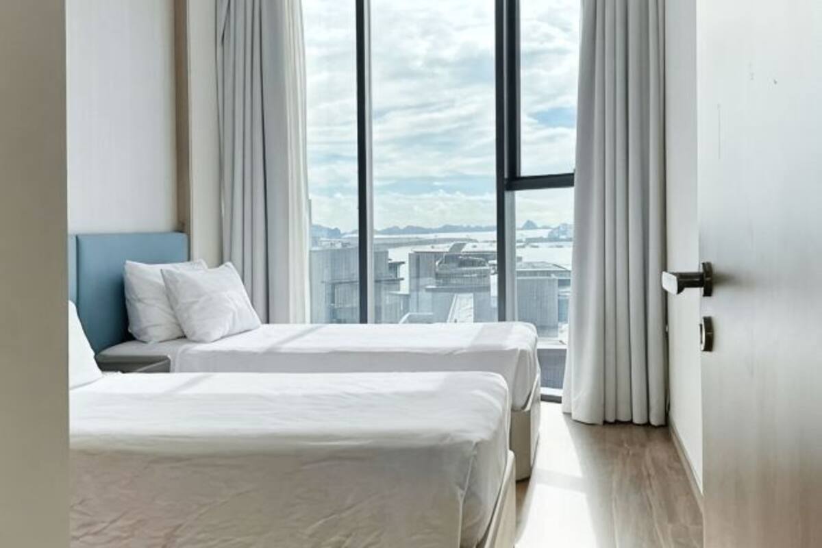 In-room safe, blackout curtains, soundproofing, iron/ironing board