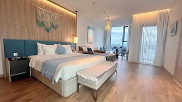 Apartemen, pemandangan kota | Brankas, tirai kedap cahaya, kedap suara, dan setrika/meja setrika