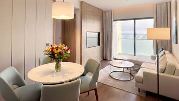 Panorama-lejlighed - 2 soveværelser - balkon - havudsigt | Opholdsområde