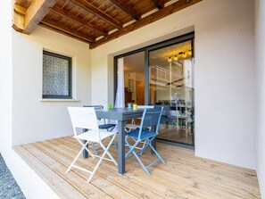 تناول الط�عام بالخارج