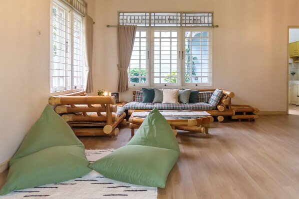 标准别墅, 山景 | 起居区