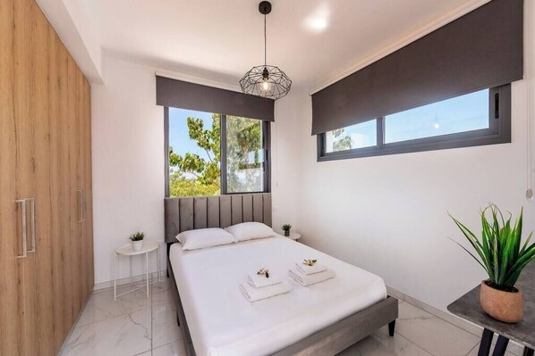 3 bedrooms, iron/ironing board, travel crib, WiFi