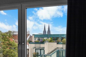 Soundproofing, iron/ironing board, free WiFi