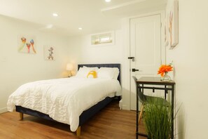 1 bedroom, desk, iron/ironing board, free WiFi