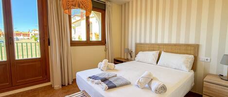 3 Schlafzimmer, Bügeleisen/Bügelbrett, kostenloses WLAN, Bettwäsche