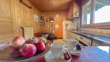 Macchina per tè/caffè, frigorifero, forno, tostapane