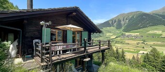 Cozy chalet, Alps view, fireplace & large terrace
