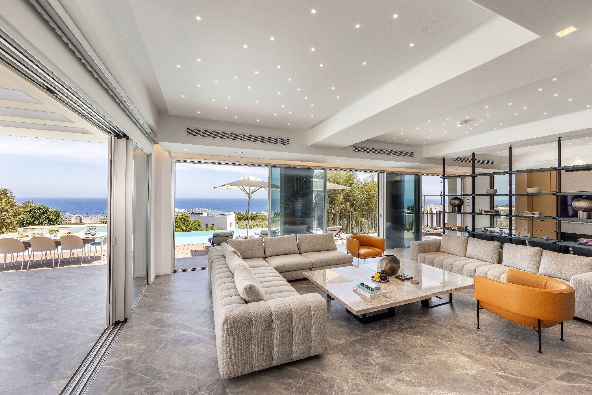 リビング エリア