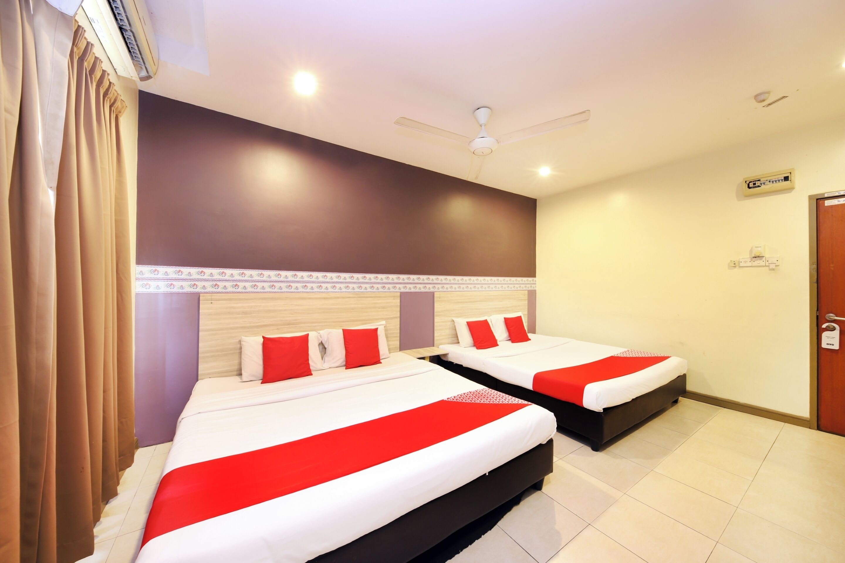 Desk, laptop workspace, free WiFi, bed sheets