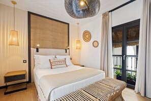 Deluxe Double Room | In-room safe, desk, laptop workspace, iron/ironing board - VILLTAK La Plaza (Marbella)