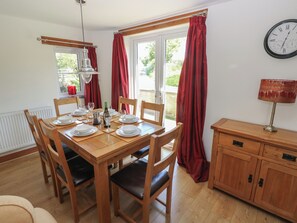 Dining - 5 Cart-tws Bach (Haverfordwest)