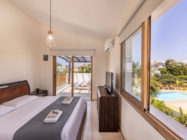 4 chambres, fer et planche à repasser, Wi-Fi, draps fournis