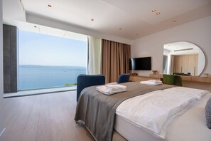 4 habitaciones, tabla de planchar con plancha, wifi y ropa de cama