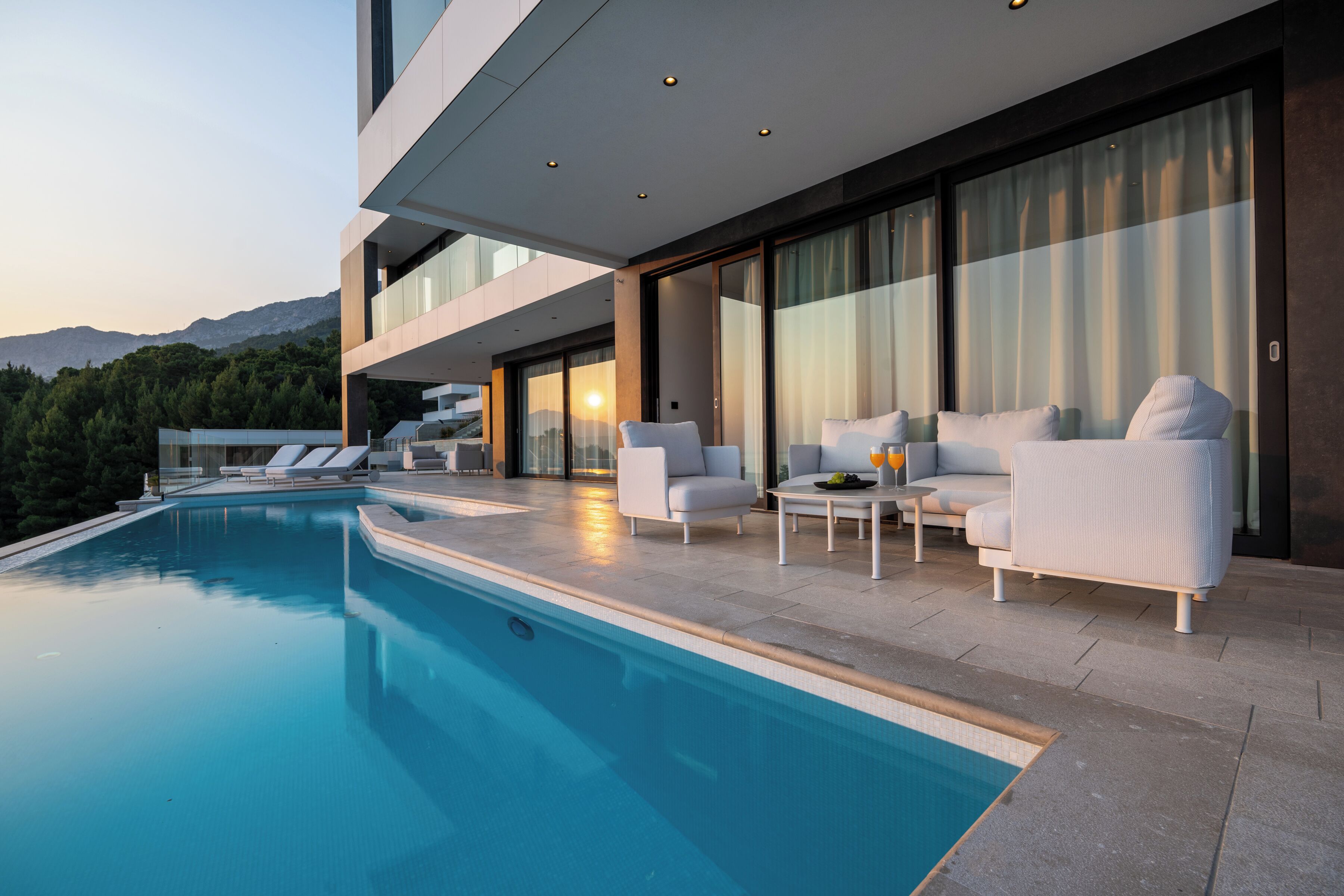 Outdoor pool, a heated pool