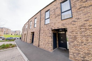 واجهة المنشأة