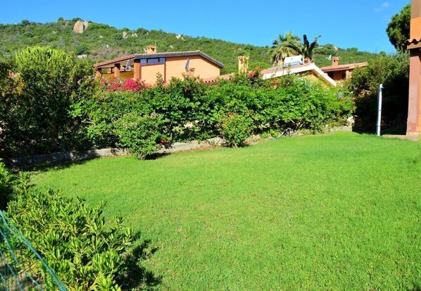 Property grounds - AmareSardegna 4 with Garden (Costa Rei)