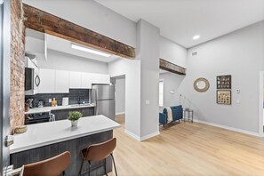 Interior - King Loft • Vaulted Ceilings • DT Peterborough (Peterborough)