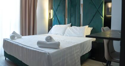 MEFOLINKEL SUITS HOTEL