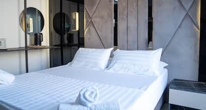 MEFOLINKEL SUITS HOTEL