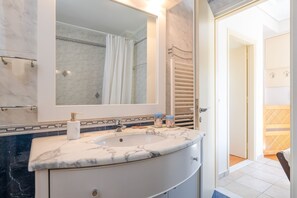 Suite | 2 bedrooms