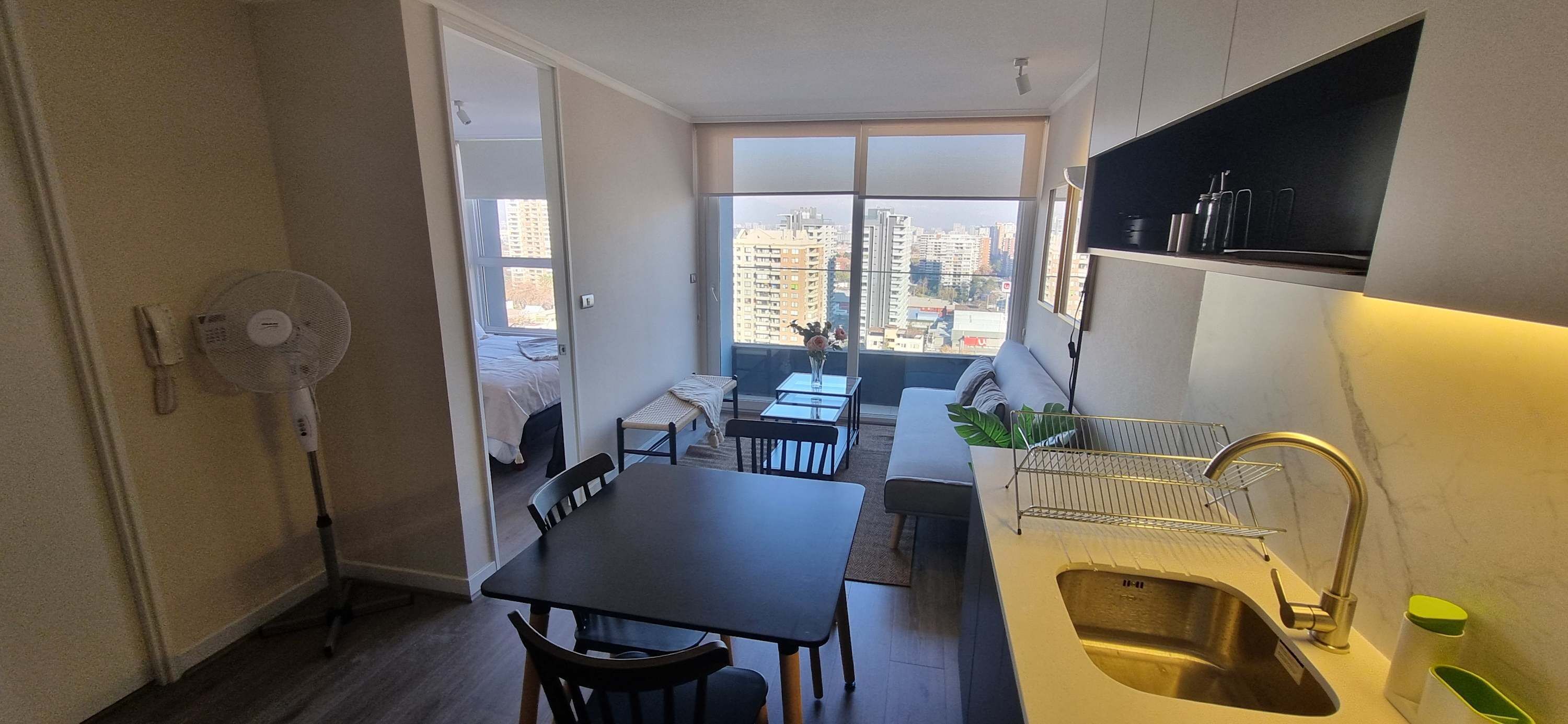 1 habitación, tabla de planchar con plancha, wifi y ropa de cama 