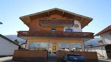 Fassade der Unterkunft